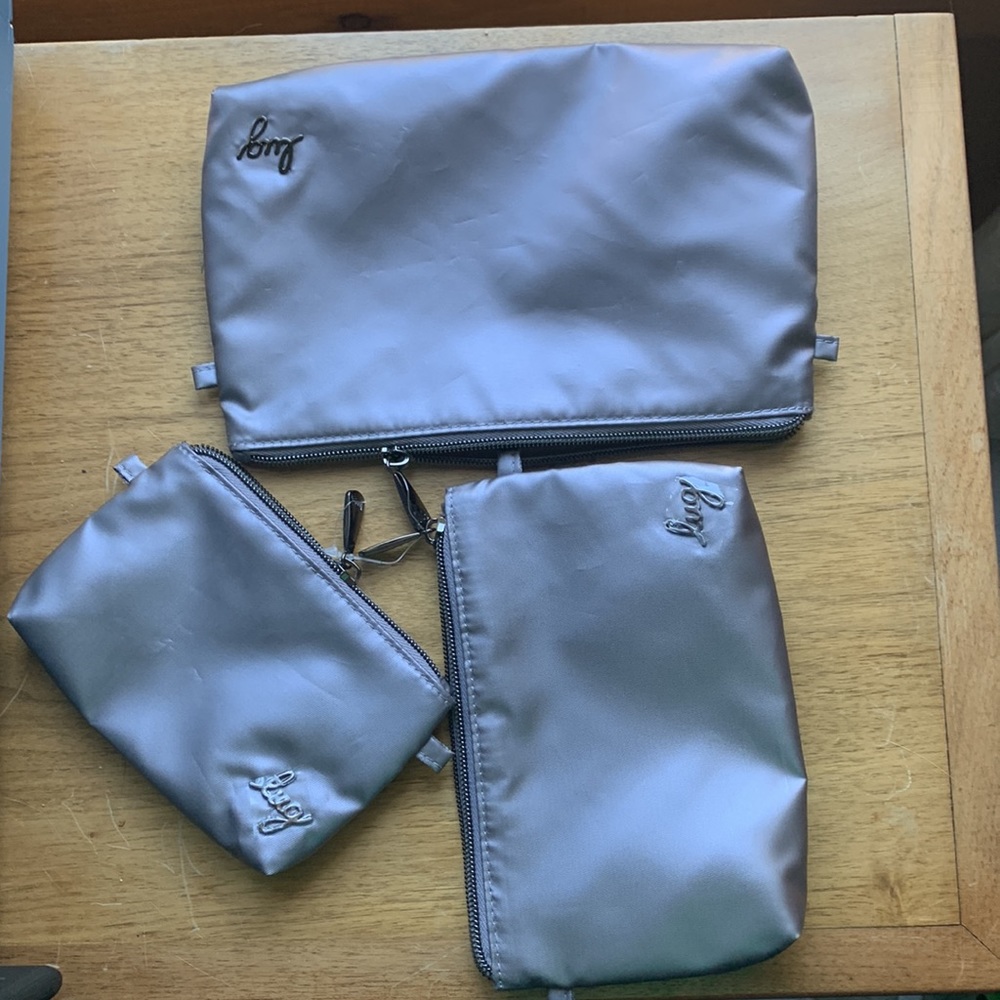 Lug Tackle set of three travel cosmetic bags in pewter .